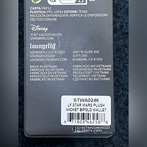 NWT Loungefly Star Wars plush Wicket bi-fold wallet - Picture 12 of 12